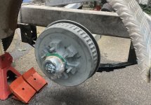 6000 axle and drum brakes.jpg