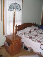 amish-bedroom-lamp.jpg