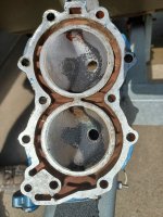 Cylinder head 2.jpg