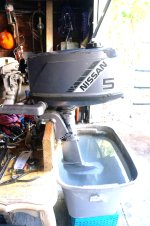Nissan 5hp outboard motor.jpg