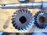 lower unit gears pic close up 018.jpg