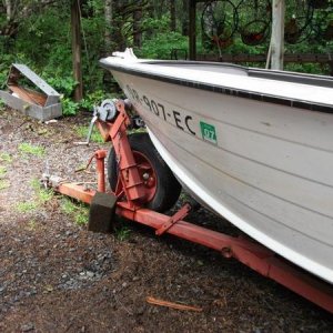 Since I've had no experience with the boat in the water I tried to approximate it's plane in the water by lowering trailer.  Gives me a better "eye" o