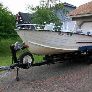 MY BOAT LOOKING AT SIDE A RESIZED