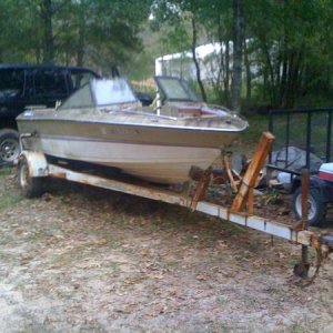 026
the day i bought the boat from a friend of mine for $140
it has sat in that same spot for 16 years uncovered.