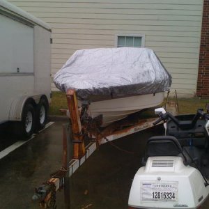 068
finally got a boat cover. $24 at gaunder mountain!!
yea thats my bike in the pic