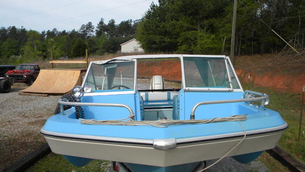 1972 Fabuglas Trident 154 Mark II - Bow