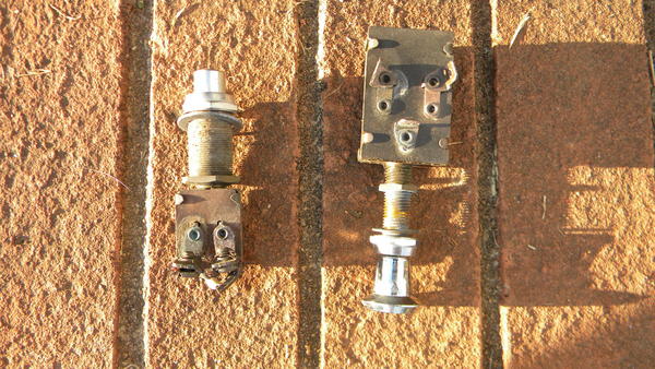 1972 Fabuglas Trident 154 Mark II - Horn and light switch - side 1