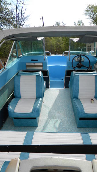 1972 Fabuglas Trident 154 Mark II - Inside