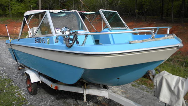 1972 Fabuglas Trident 154 Mark II - Starboard forward