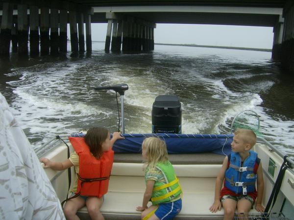 Cruising under I-95 in the South Brunswick River