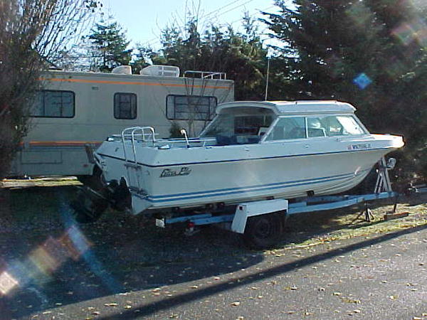 MVC 012S  best boat trolling for kings an halabut in the Pacific Ocean.  120 IO  merc   35-40 top, loaded ,at 4400 rpm