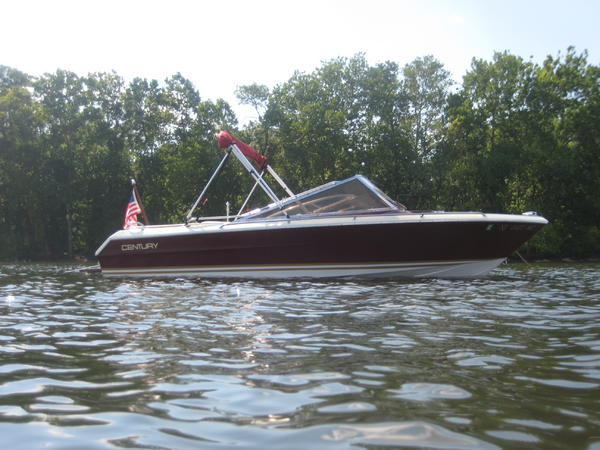 Repainted Betty Lea on Delaware River 7/30/2010