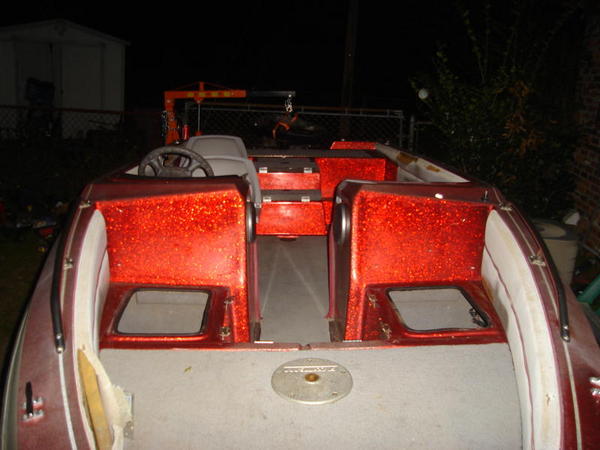 Sun Rotted interior. The dry storage ligs / seats were thrown out!